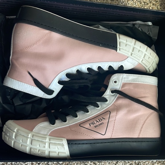 Prada sneakers pink and white - Picture 2 of 2